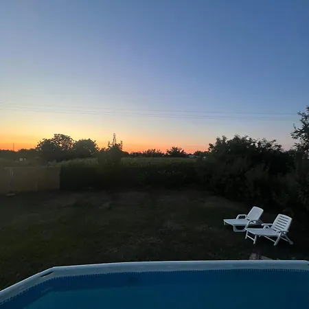 Дом отдыха Kuca Sa Bazenom Oazis *