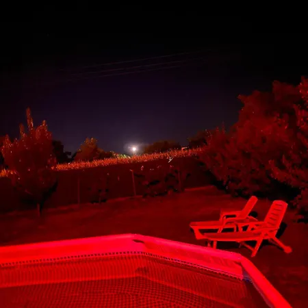 Holiday home Kuca Sa Bazenom Oazis